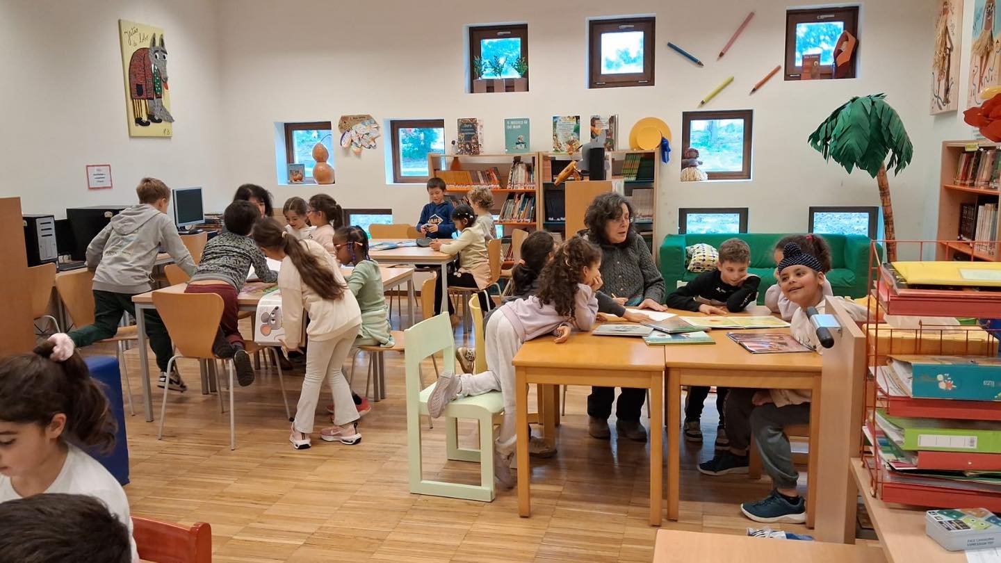 Alunos partilham as suas histórias na oficina de escrita